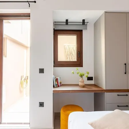 Spacious Luxury Apt, Old Town Appartement *