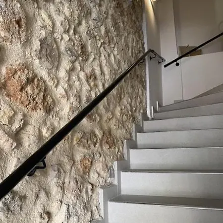 Spacious Luxury Apt, Old Town Apartment *