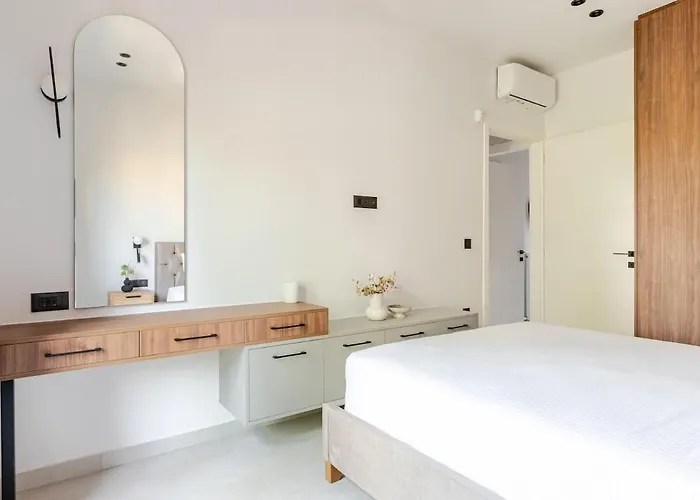 Spacious Luxury Apt, Old Town *