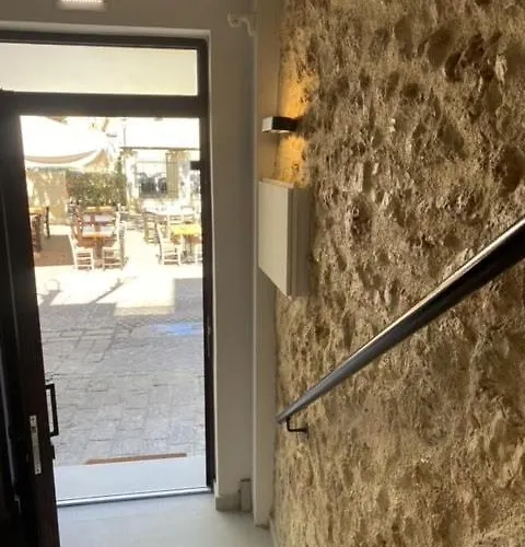 Spacious Luxury Apt, Old Town