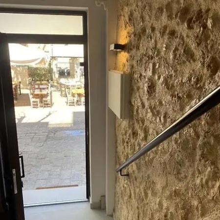 Spacious Luxury Apt, Old Town