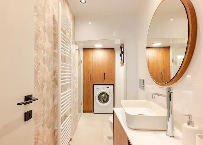 Spacious Luxury Apt, Old Town アパート *